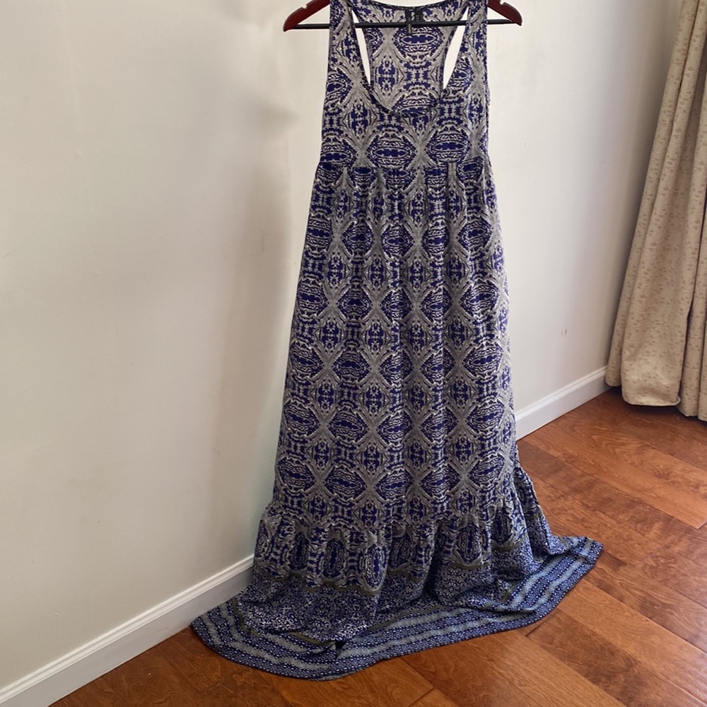 Mango Maxi Dress. Polyester. So beautiful, and light. European brand